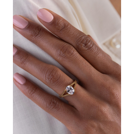 Go for bold and indulge in the charm and allure of a beautiful vintage-style engagement ring that's